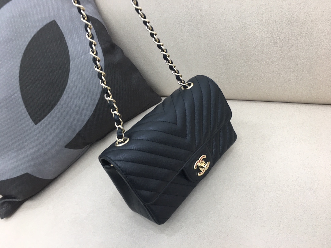 Small Classic Flap Caviar Bag A01116 Black/Gold